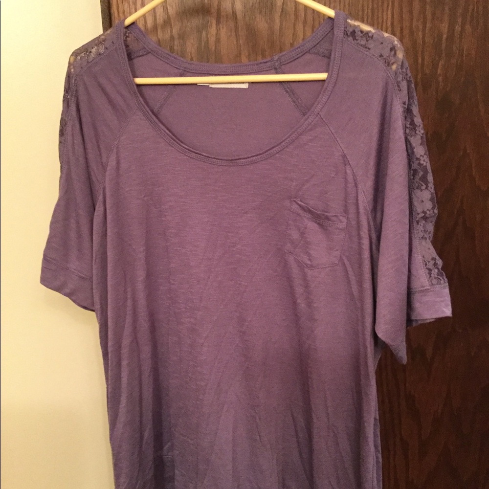Women’s shirt
